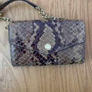 Michael kors crossbody